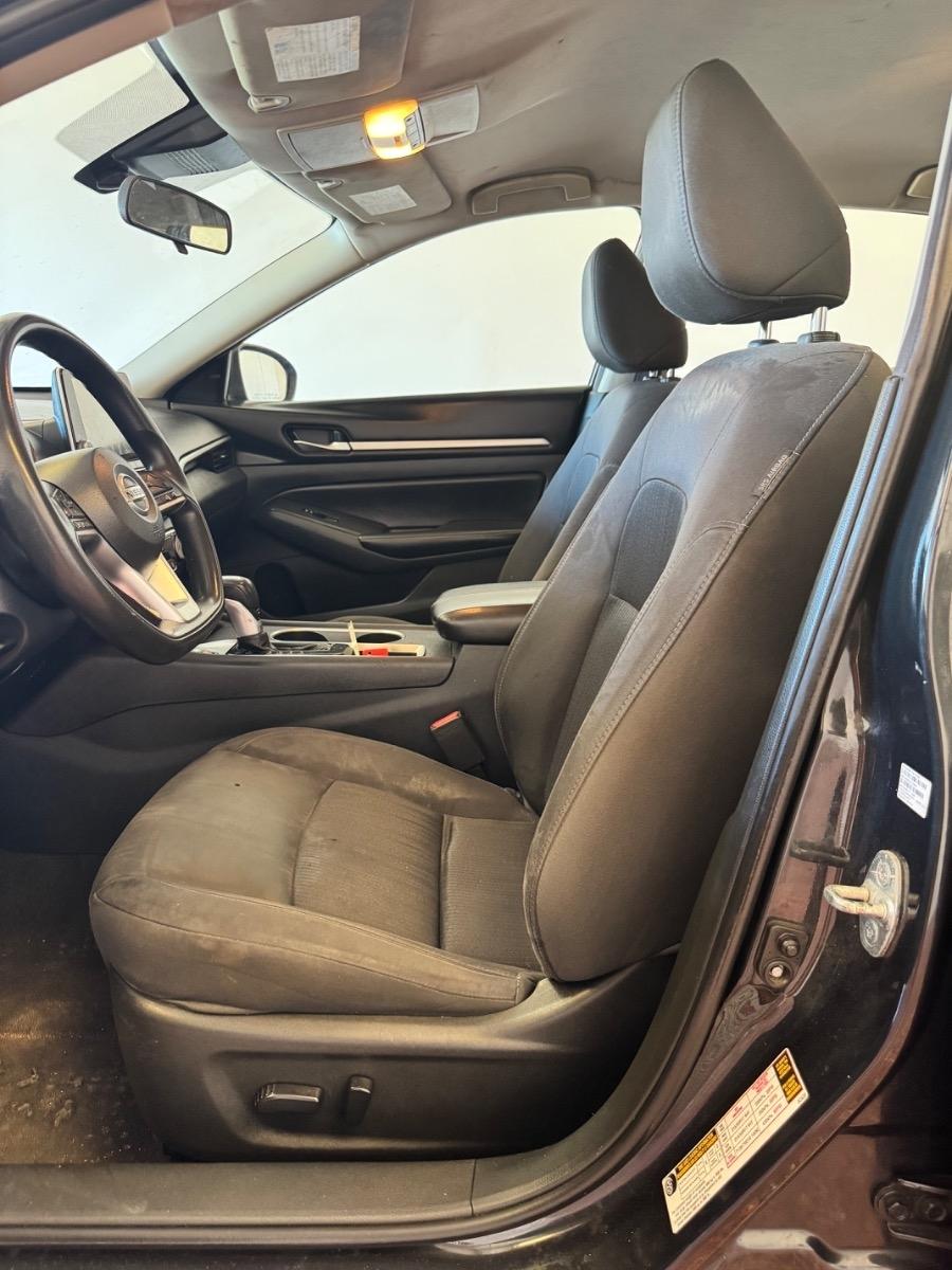 Nissan Altima 2.5 SV Sedan 2022