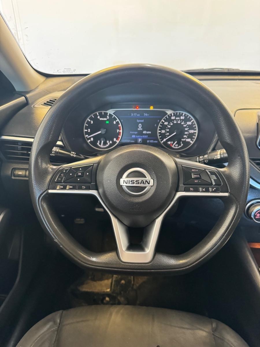 Nissan Altima 2.5 SV Sedan 2022