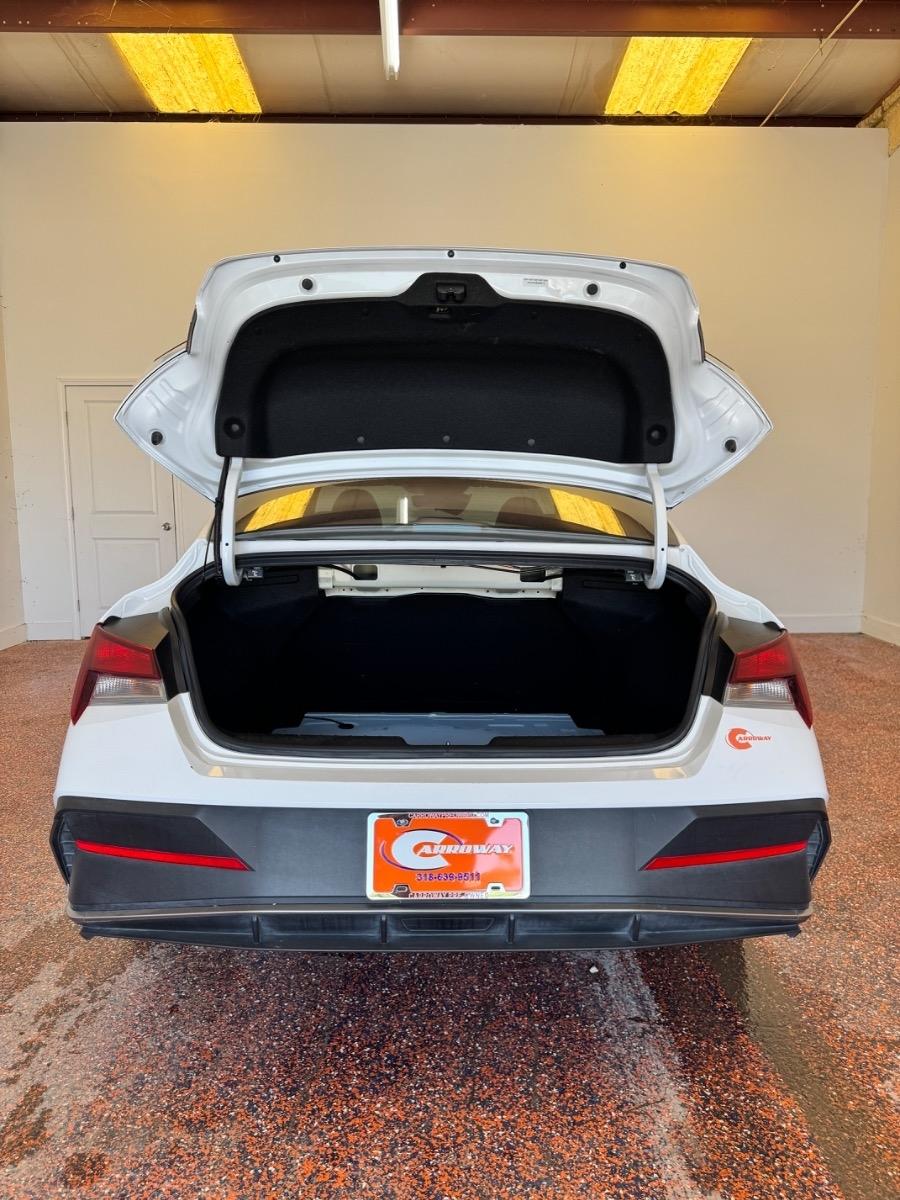 Hyundai Elantra SEL Sport IVT 2025