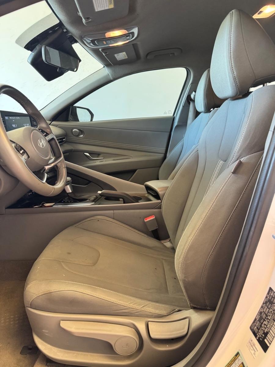 Hyundai Elantra SEL Sport IVT 2025