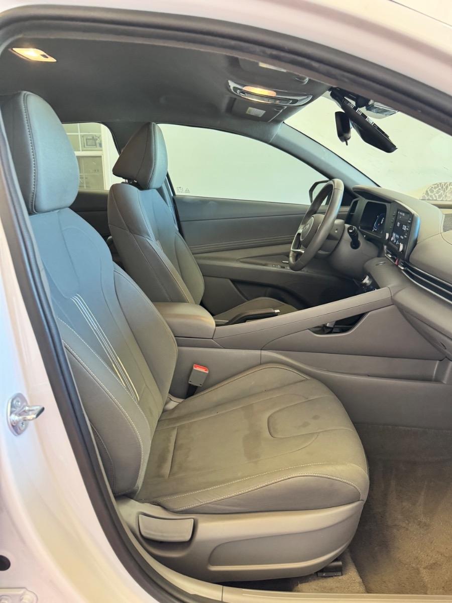 Hyundai Elantra SEL Sport IVT 2025