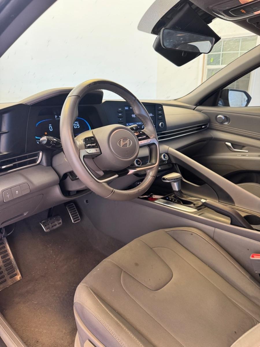 Hyundai Elantra SEL Sport IVT 2025