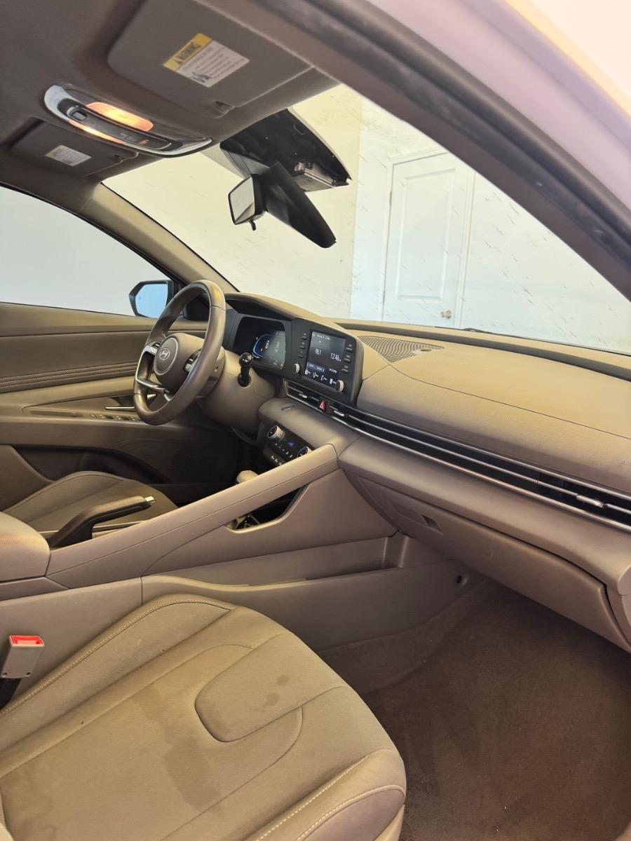 Hyundai Elantra SEL Sport IVT 2025