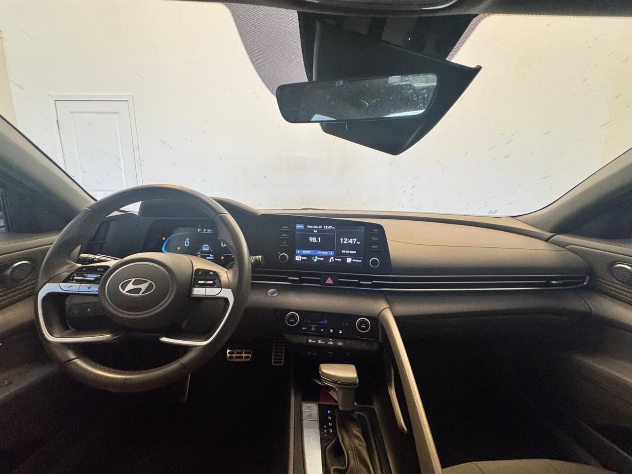 Hyundai Elantra SEL Sport IVT 2025