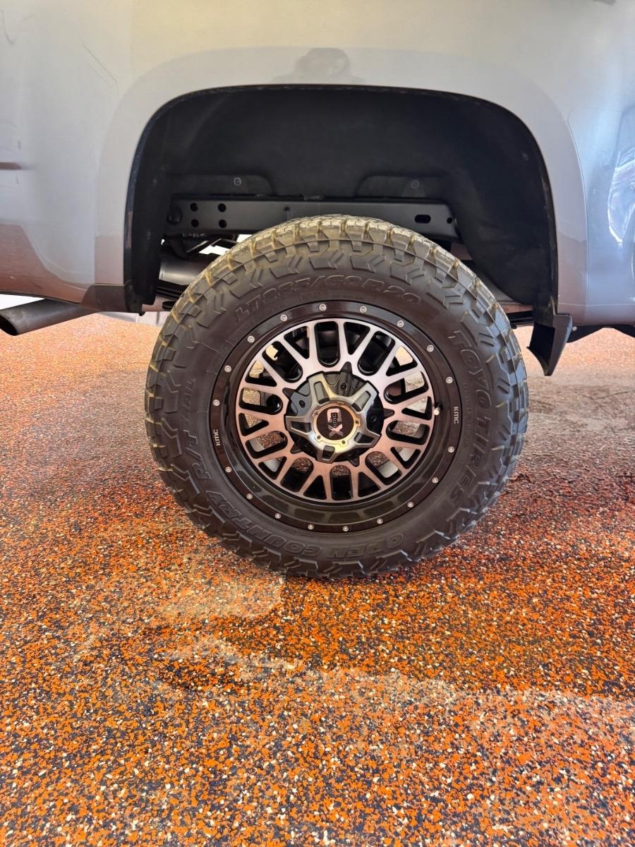 GMC Canyon 4WD Crew Cab 128" Elevation 2022