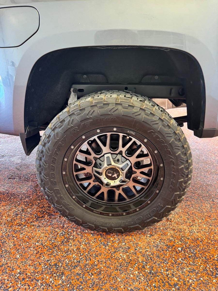 GMC Canyon 4WD Crew Cab 128" Elevation 2022