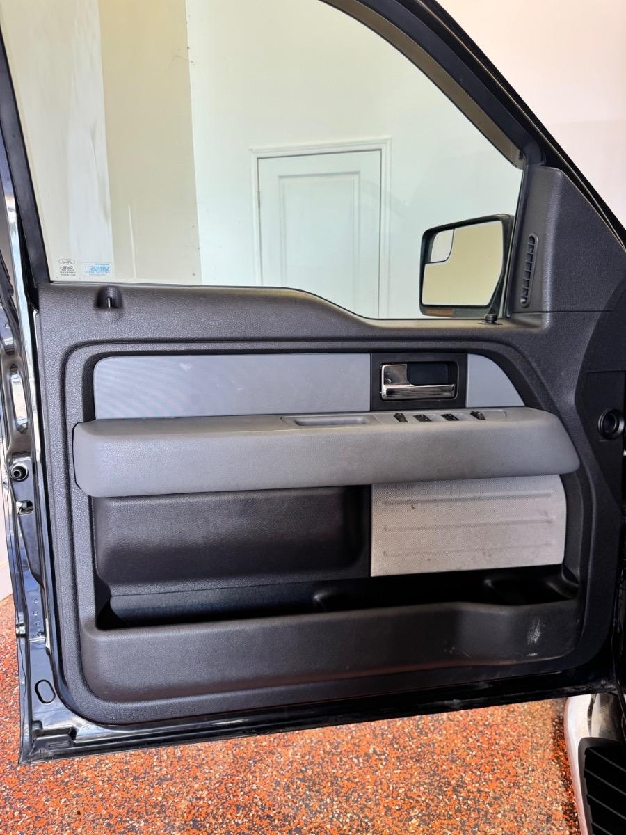 Ford F-150 4WD SuperCrew 145" King Ranch 2013