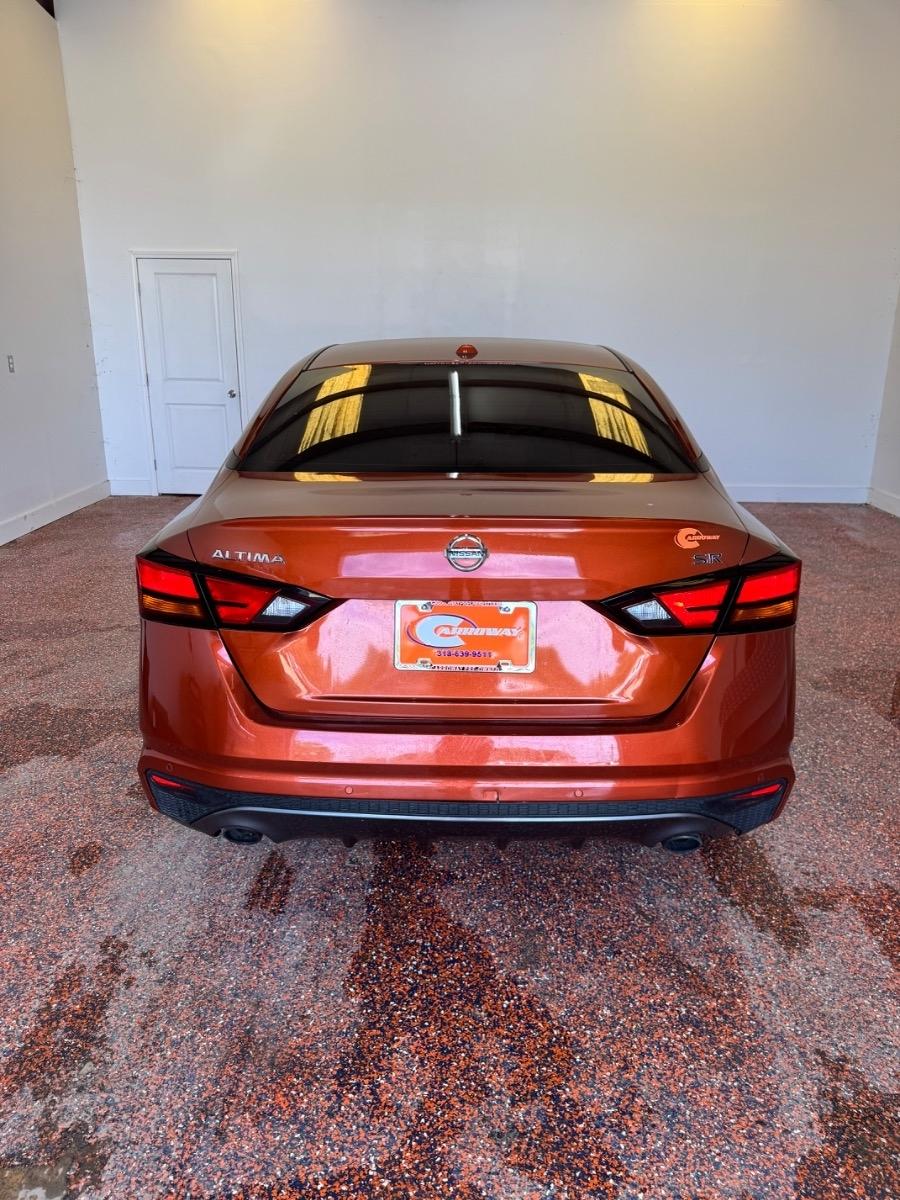 Nissan Altima 2.5 SR Sedan 2021
