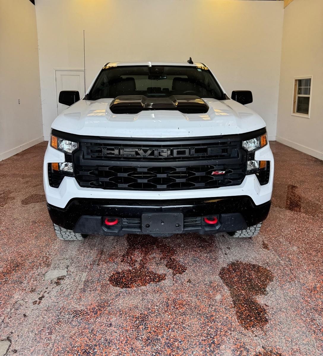 Chevrolet Silverado 1500 4WD Crew Cab 147" Custom Trail Boss 2023