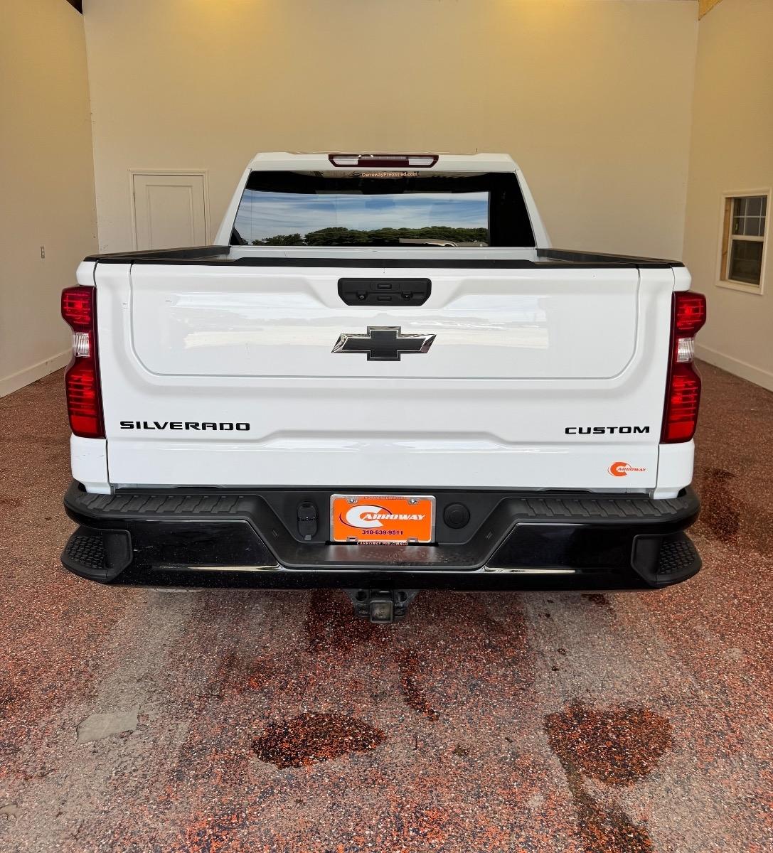 Chevrolet Silverado 1500 4WD Crew Cab 147" Custom Trail Boss 2023