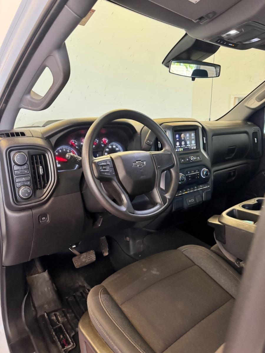 Chevrolet Silverado 1500 4WD Crew Cab 147" Custom Trail Boss 2023