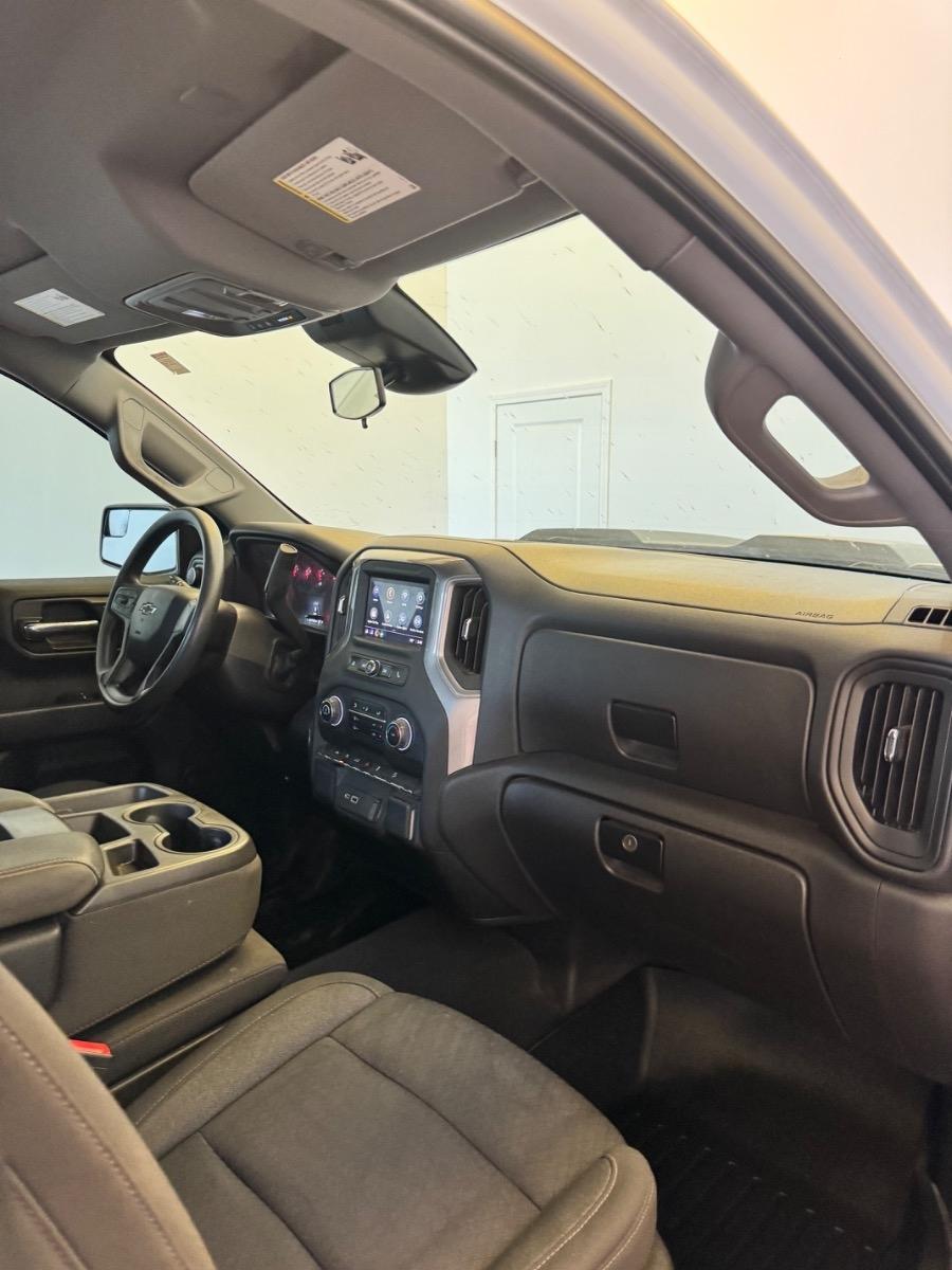 Chevrolet Silverado 1500 4WD Crew Cab 147" Custom Trail Boss 2023