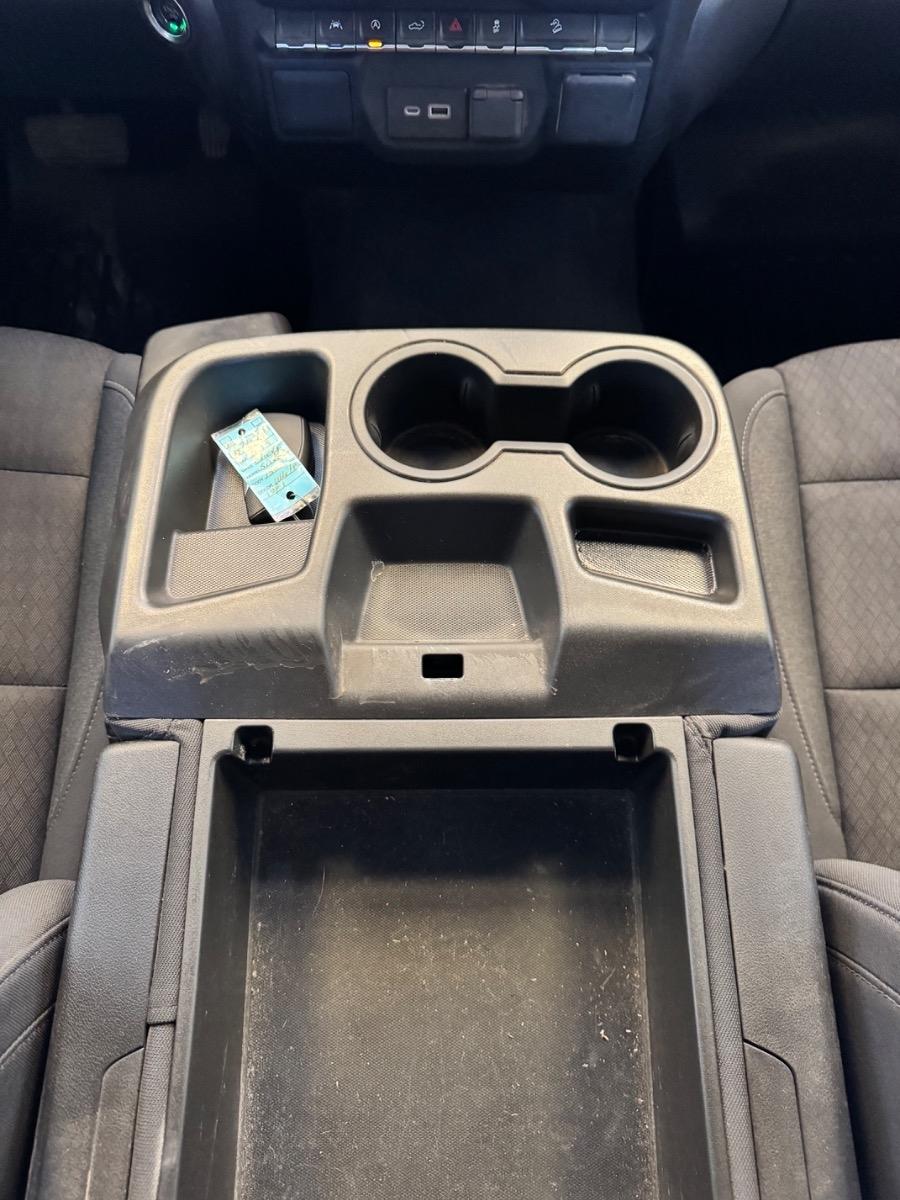 Chevrolet Silverado 1500 4WD Crew Cab 147" Custom Trail Boss 2023