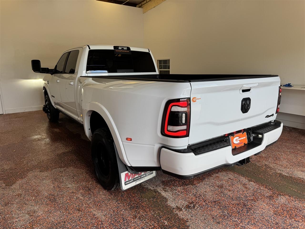 RAM 3500 Limited 4x4 Crew Cab 8' Box 2022
