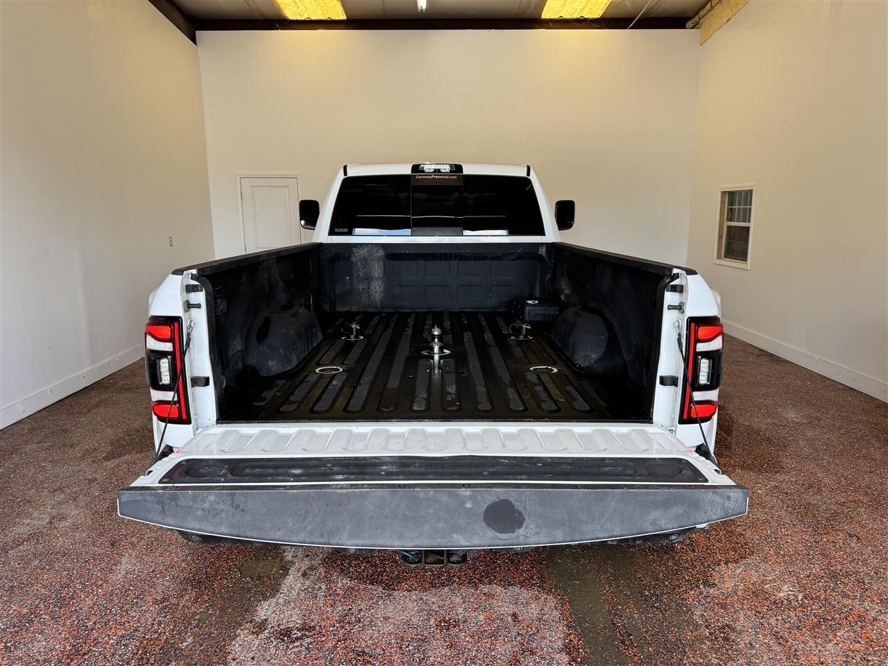 RAM 3500 Limited 4x4 Crew Cab 8' Box 2022