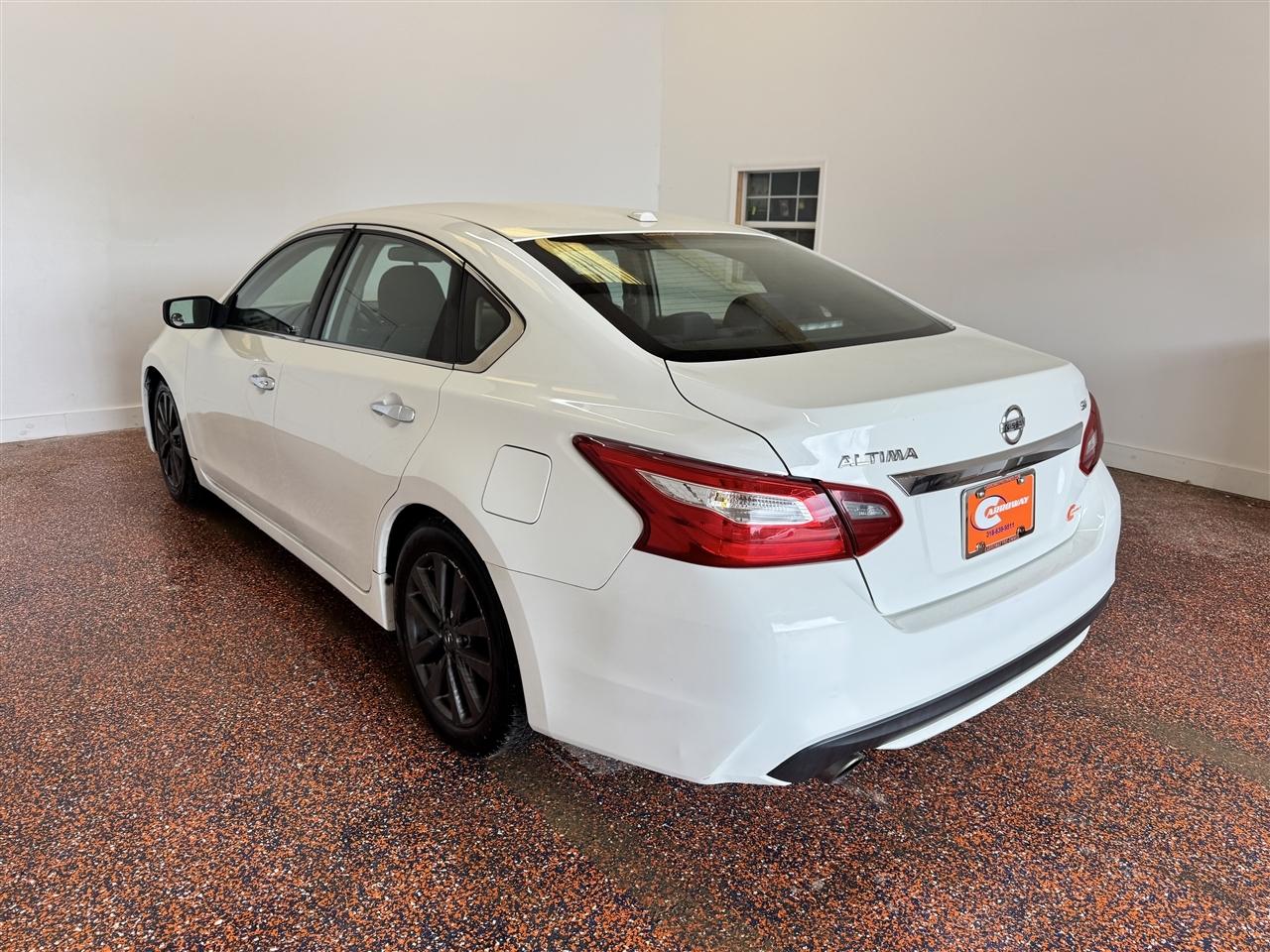Nissan Altima 2.5 SV Sedan 2018