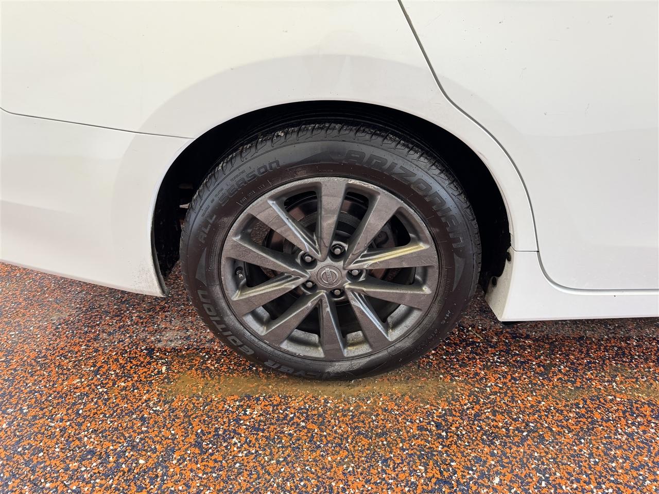 Nissan Altima 2.5 SV Sedan 2018