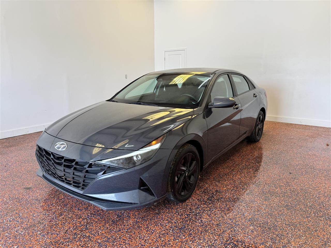 2023 Hyundai Elantra SEL IVT