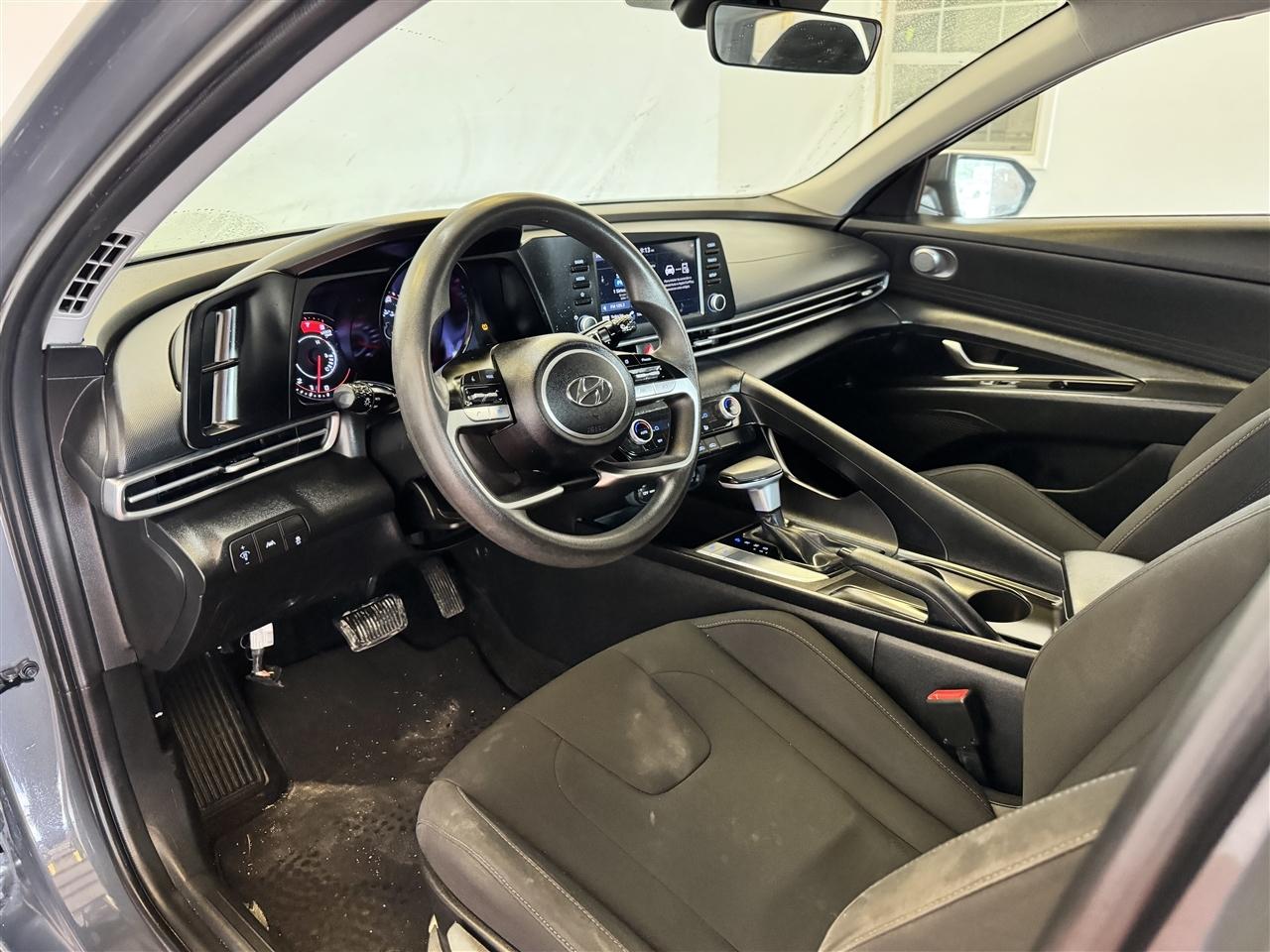 Hyundai Elantra SEL IVT 2023