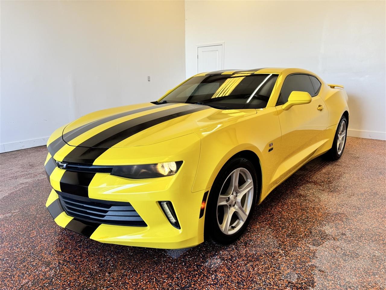 2017 Chevrolet Camaro 2dr Cpe 1LT