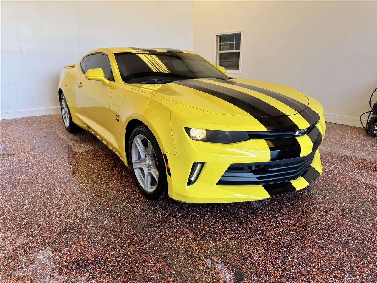 Chevrolet Camaro 2dr Cpe 1LT 2017
