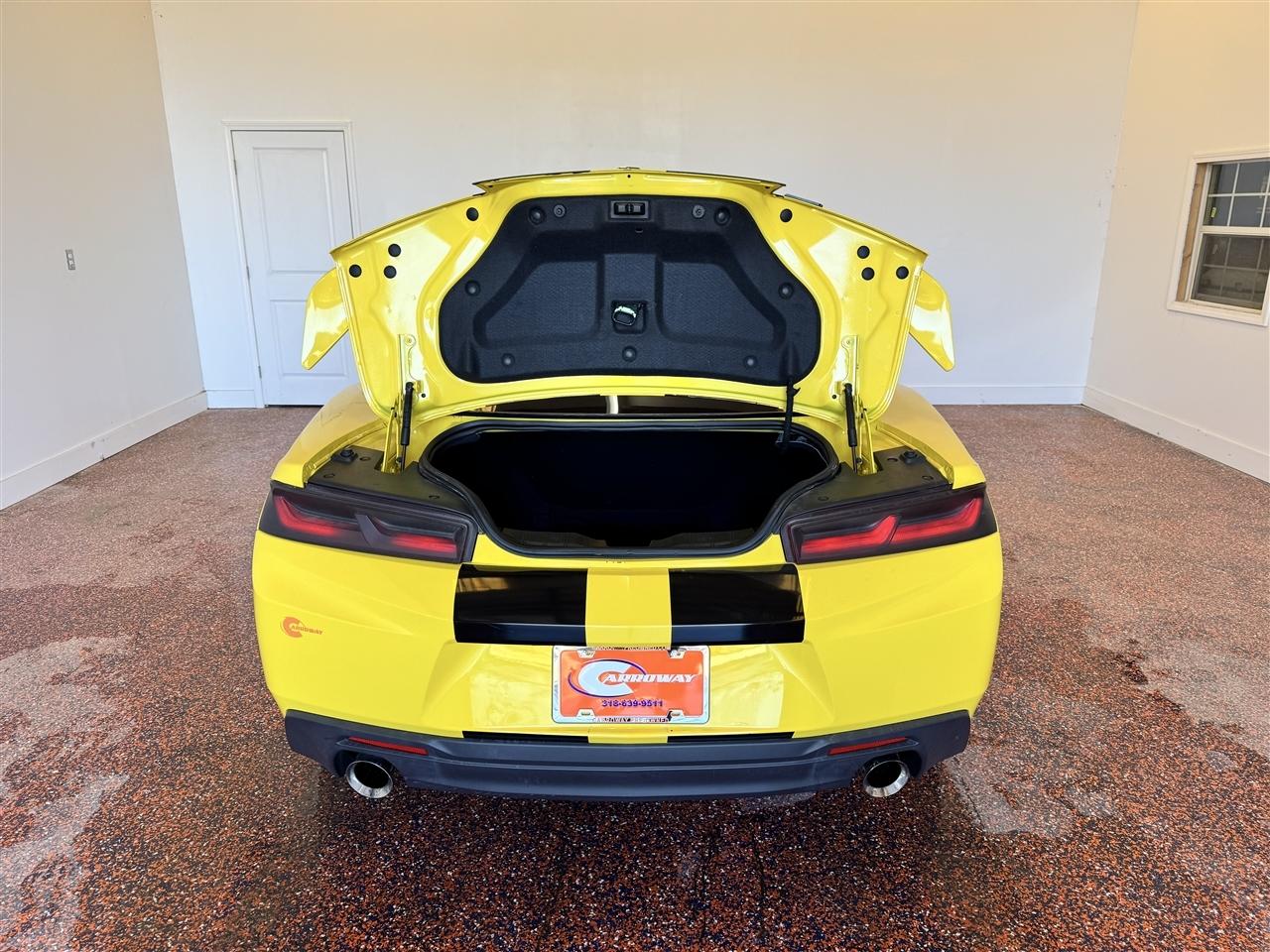 Chevrolet Camaro 2dr Cpe 1LT 2017