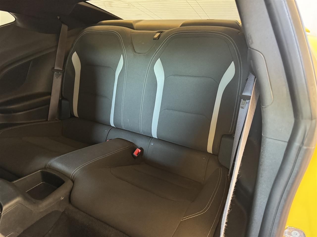Chevrolet Camaro 2dr Cpe 1LT 2017