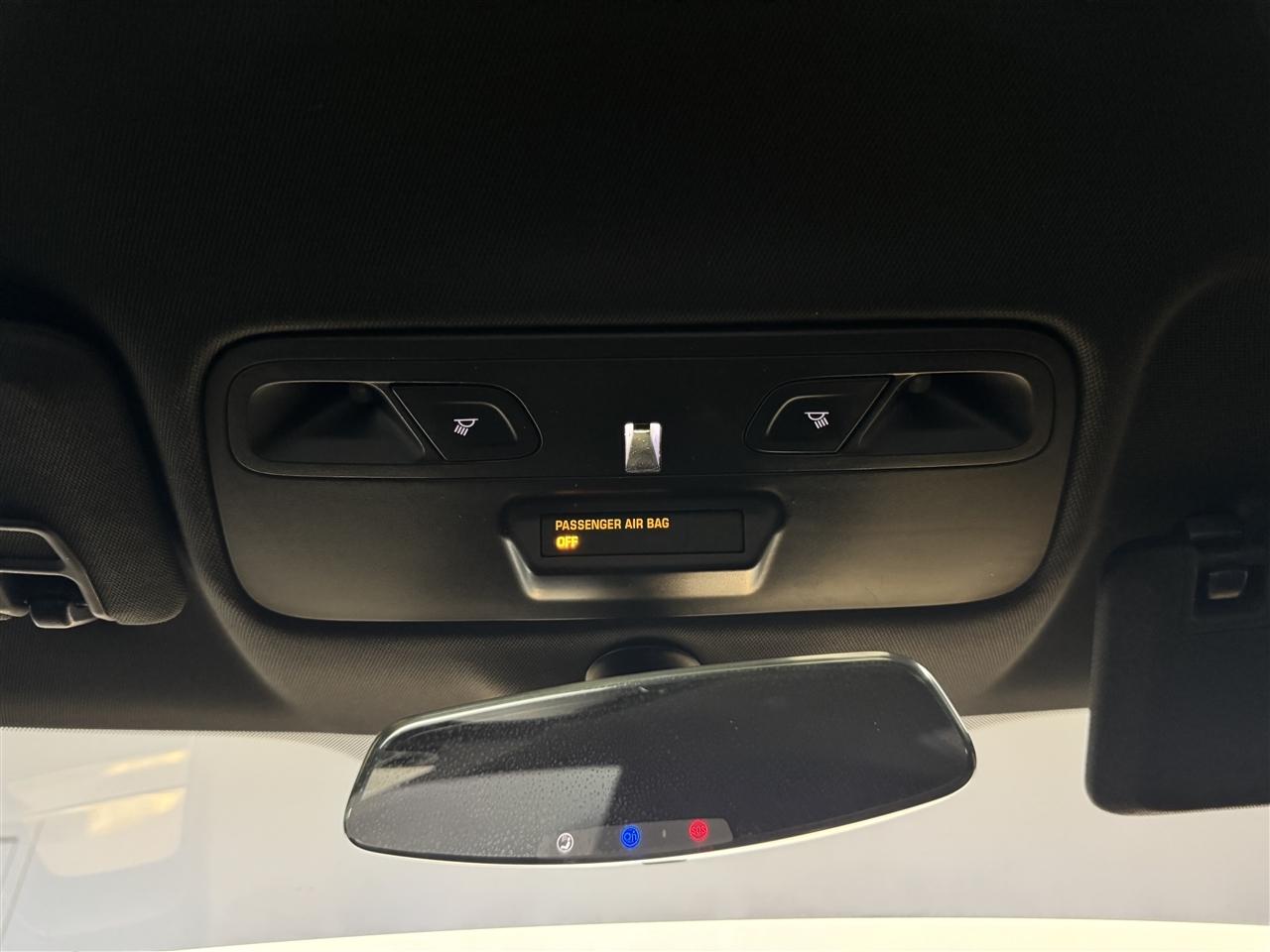 Chevrolet Camaro 2dr Cpe 1LT 2017