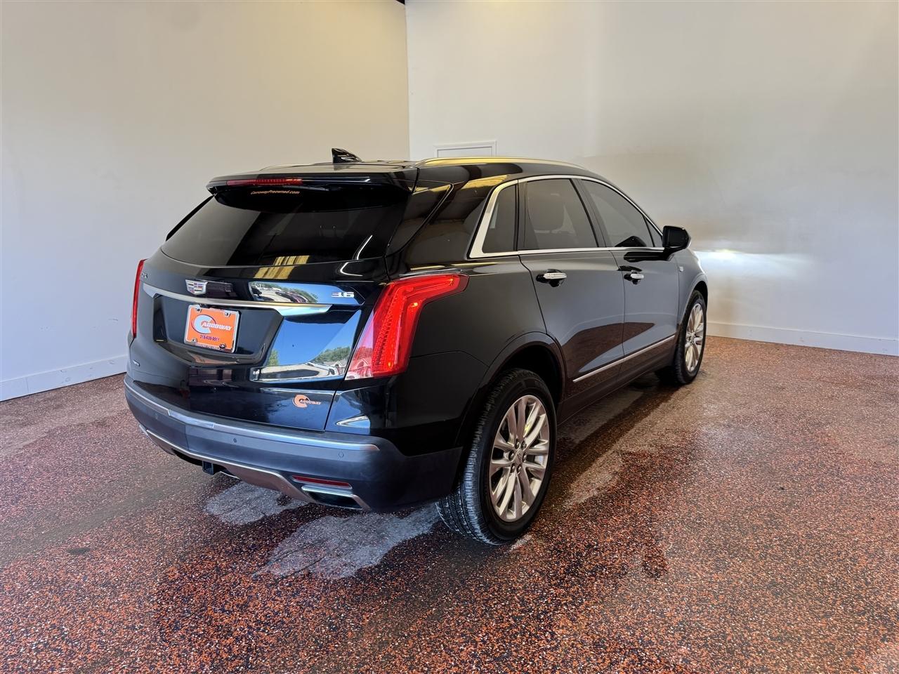 Cadillac XT5 AWD 4dr Platinum 2017