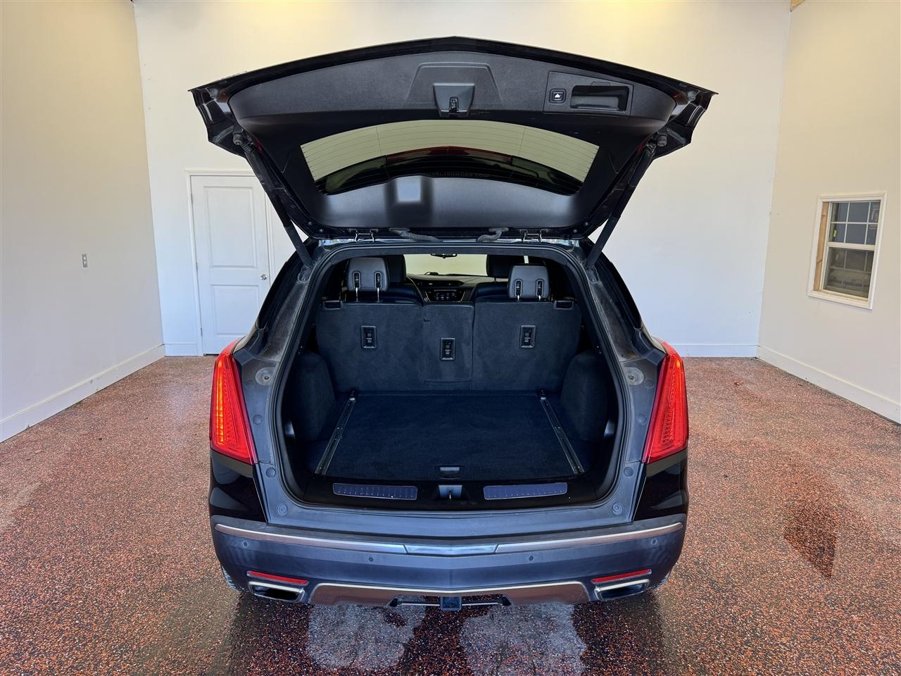 Cadillac XT5 AWD 4dr Platinum 2017