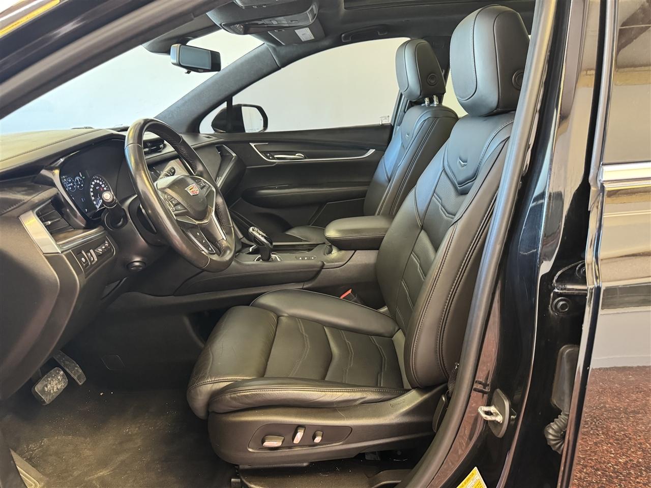Cadillac XT5 AWD 4dr Platinum 2017