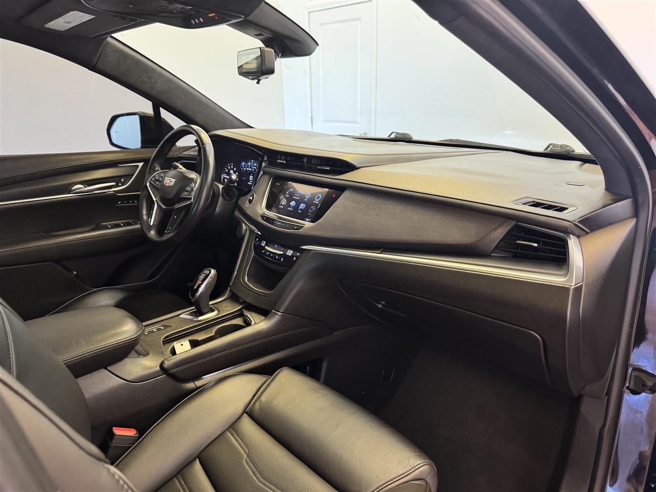 Cadillac XT5 AWD 4dr Platinum 2017