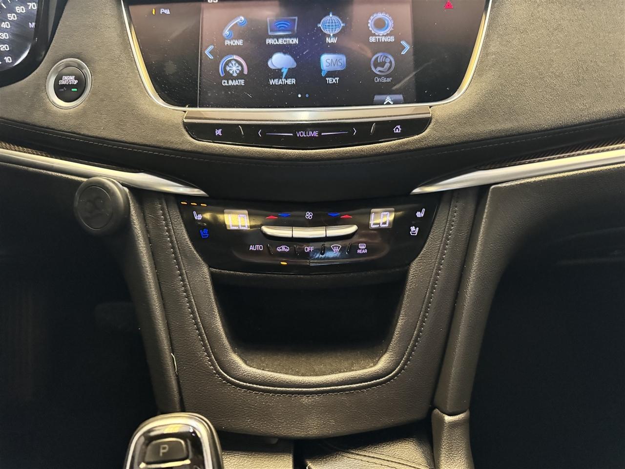 Cadillac XT5 AWD 4dr Platinum 2017