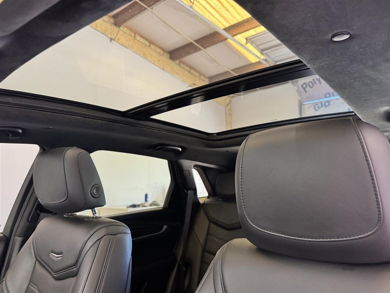 Cadillac XT5 AWD 4dr Platinum 2017