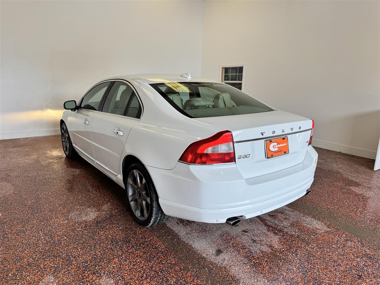 Volvo S80 4dr Sdn I6 FWD 2010