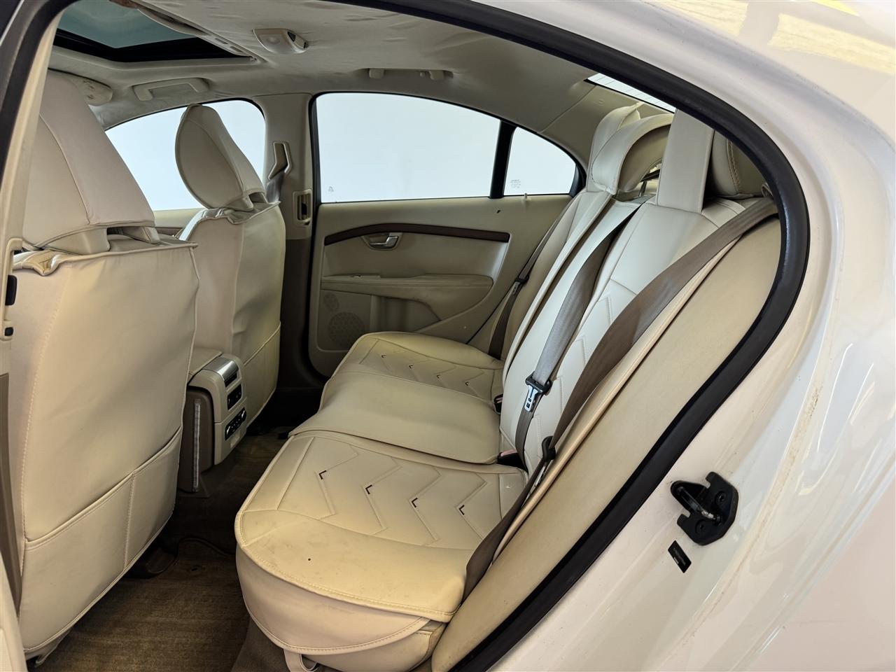 Volvo S80 4dr Sdn I6 FWD 2010