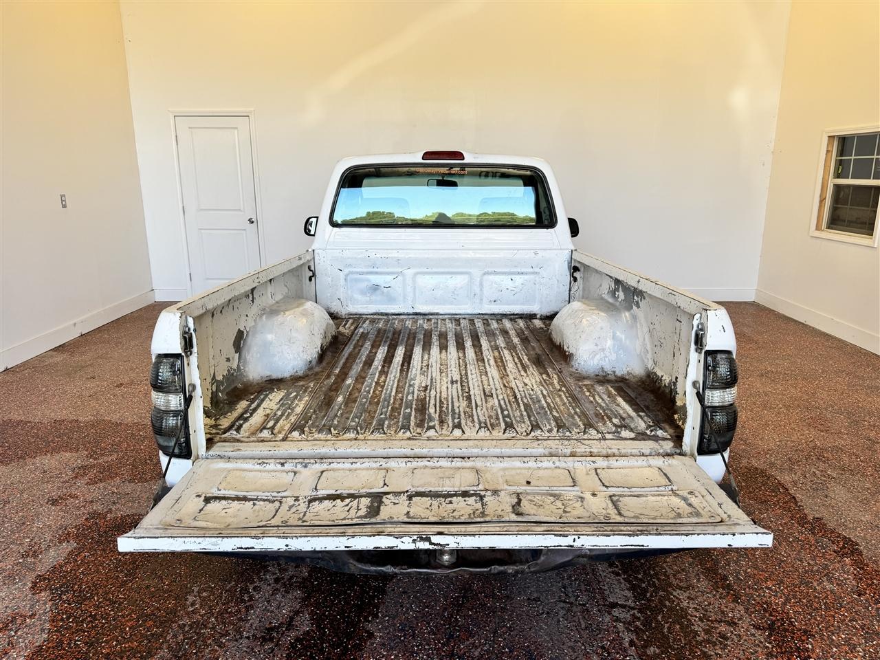 Toyota Tacoma Reg Cab Manual (Natl) 2004