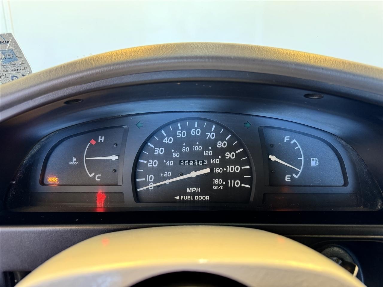 Toyota Tacoma Reg Cab Manual (Natl) 2004