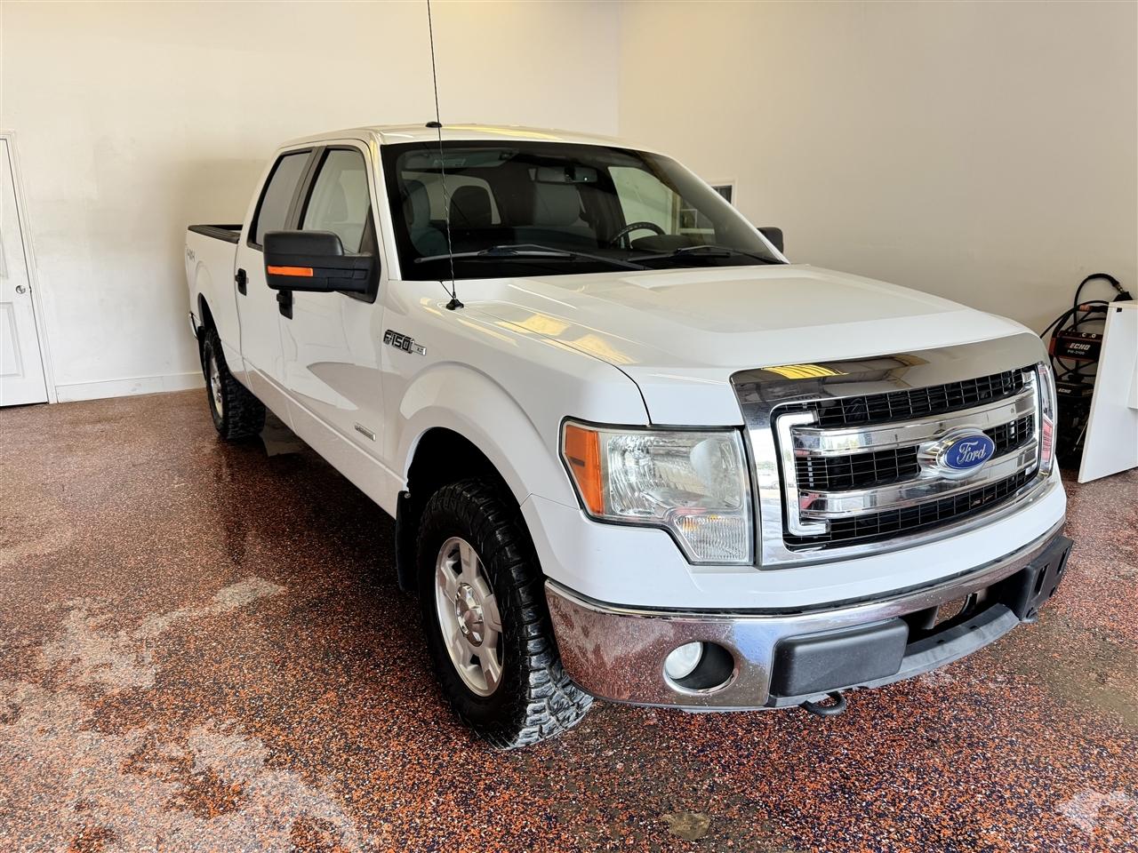 Ford F-150 4WD SuperCrew 145" XL 2013