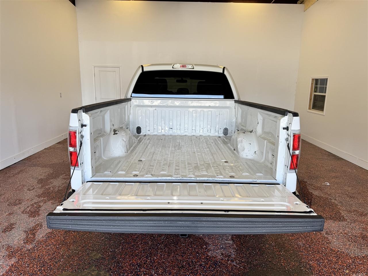 Ford F-150 4WD SuperCrew 145" XL 2013