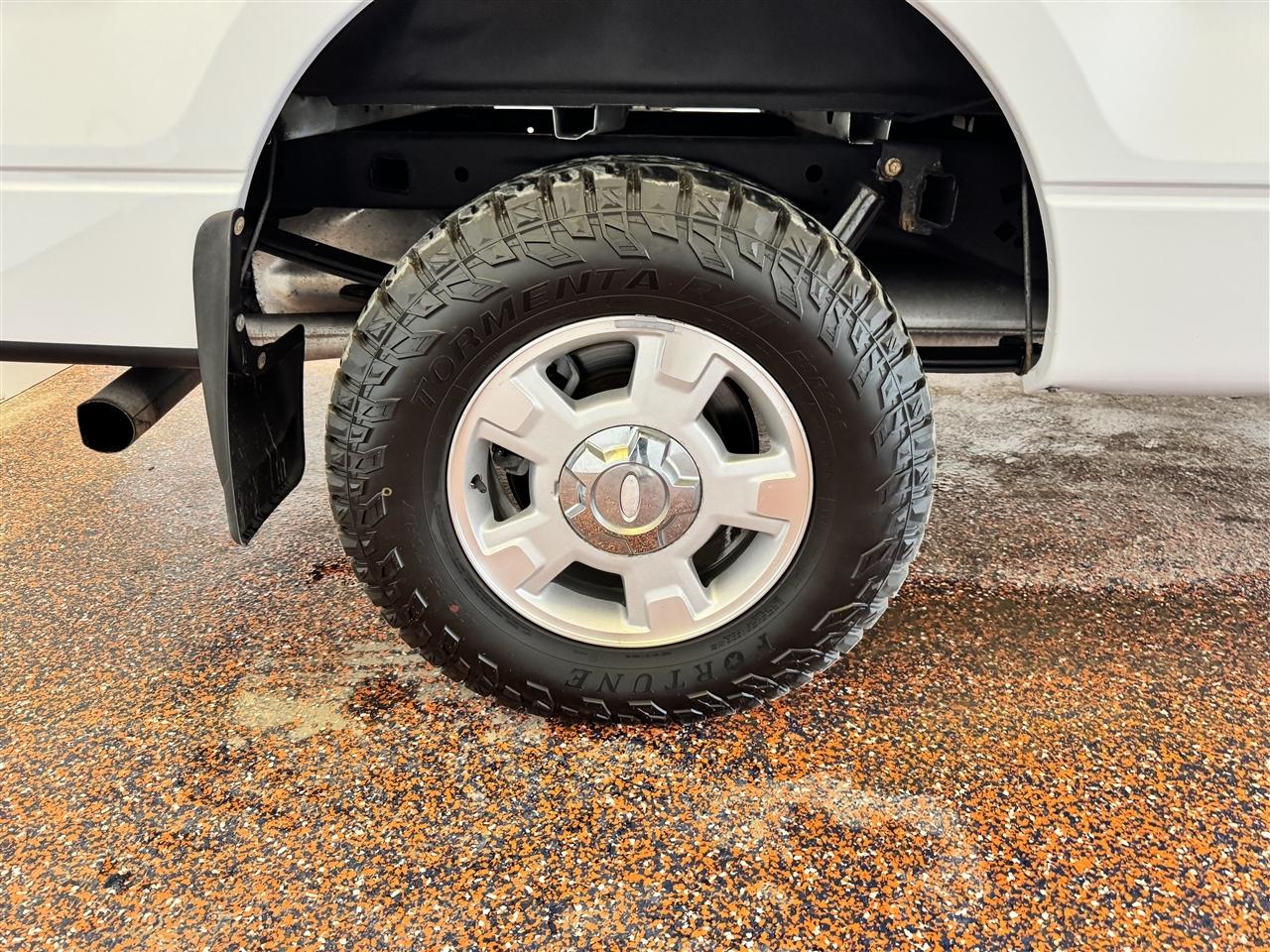 Ford F-150 4WD SuperCrew 145" XL 2013