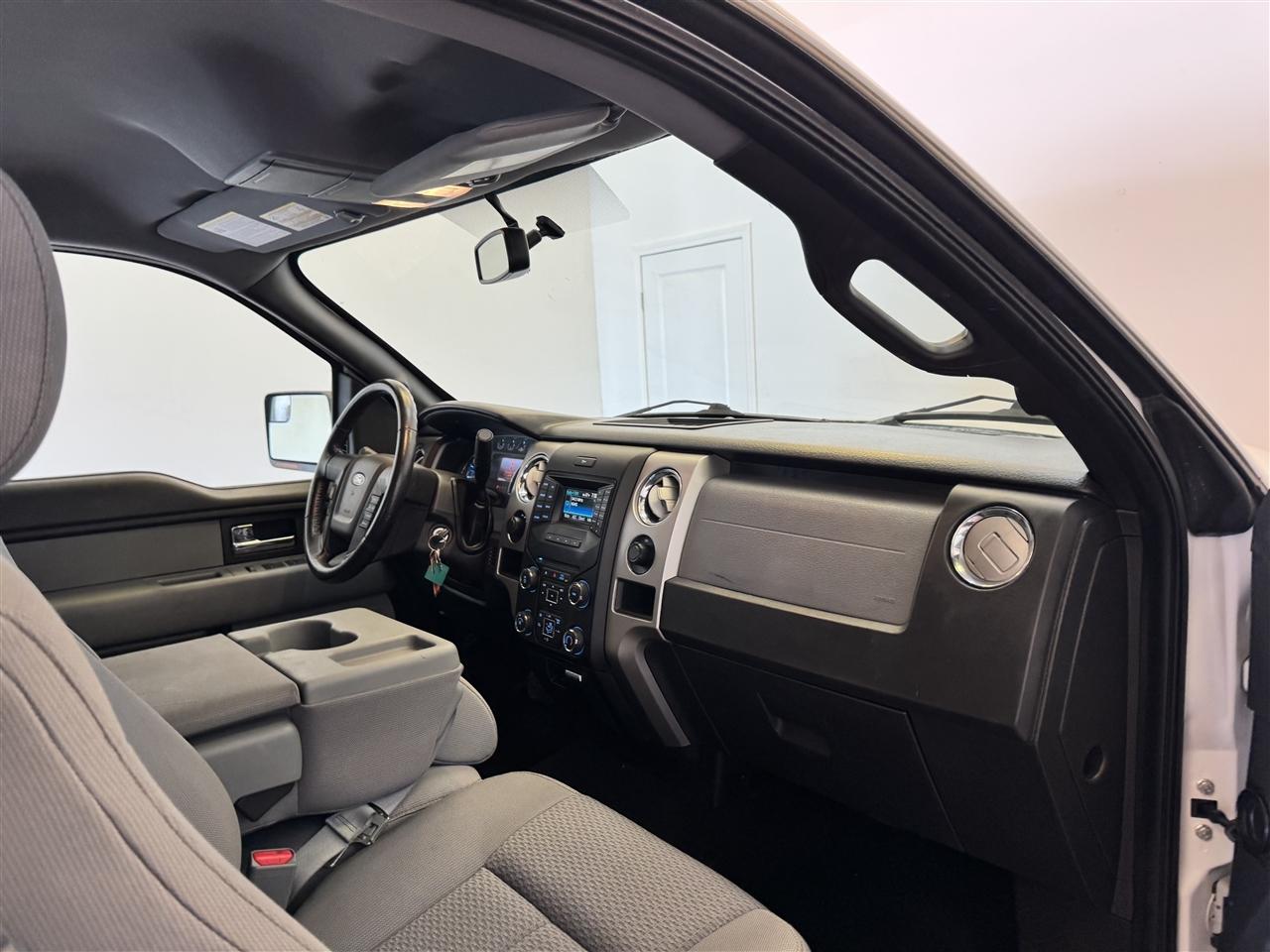 Ford F-150 4WD SuperCrew 145" XL 2013