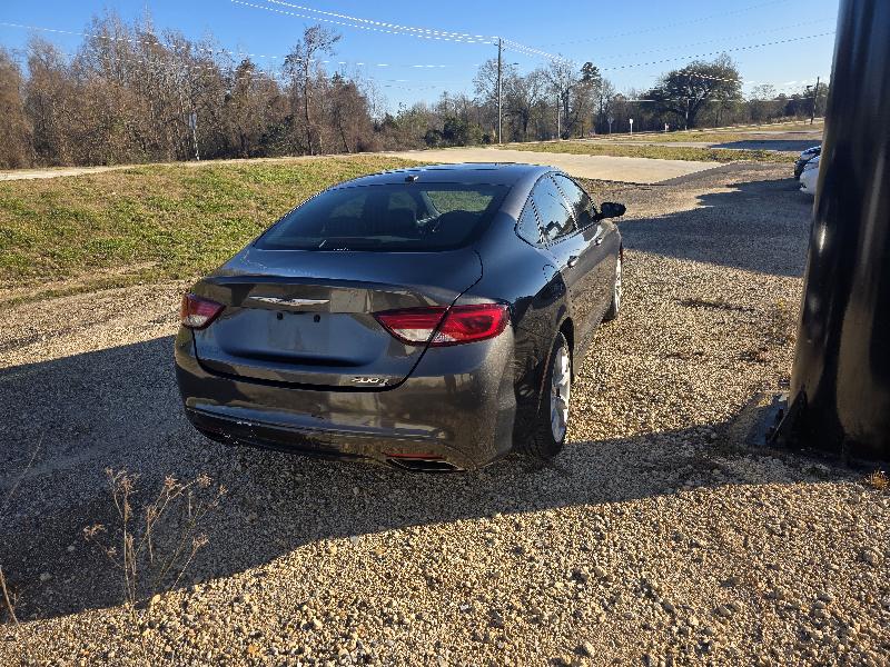Chrysler 200  2015
