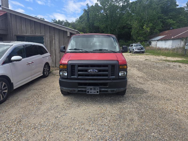 Ford Econoline E-350 XLT Super Duty Extended 2013