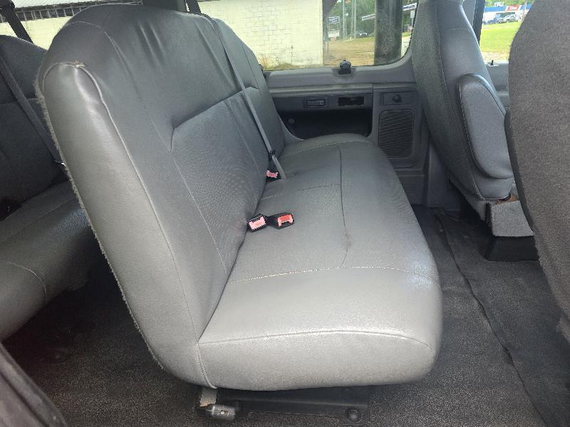 Ford Econoline E-350 XLT Super Duty Extended 2013