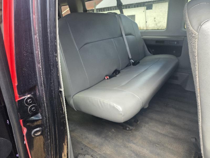 Ford Econoline E-350 XLT Super Duty Extended 2013