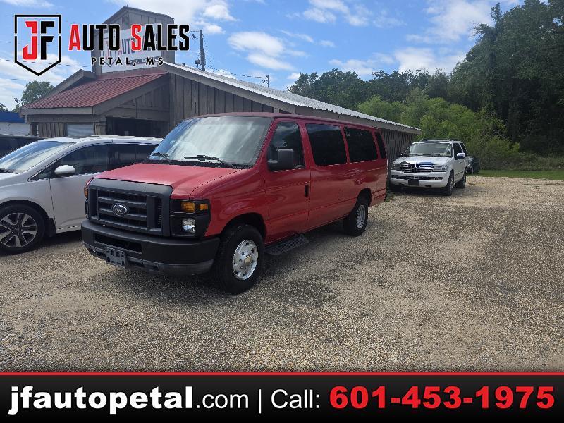 Ford Econoline E-350 XLT Super Duty Extended 2013