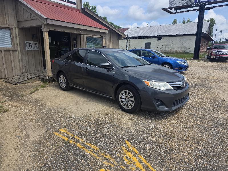 Toyota Camry Base 2012