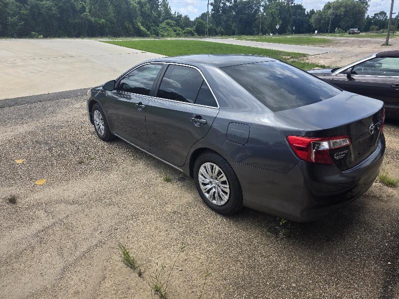 Toyota Camry Base 2012