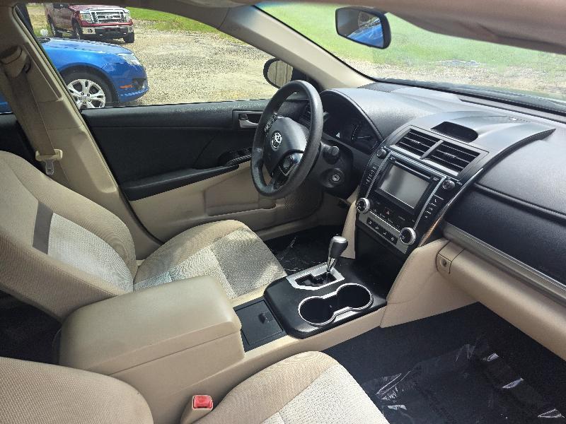 Toyota Camry Base 2012